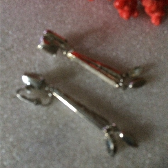 Vintage clip on crystal earrings - Picture 3 of 5